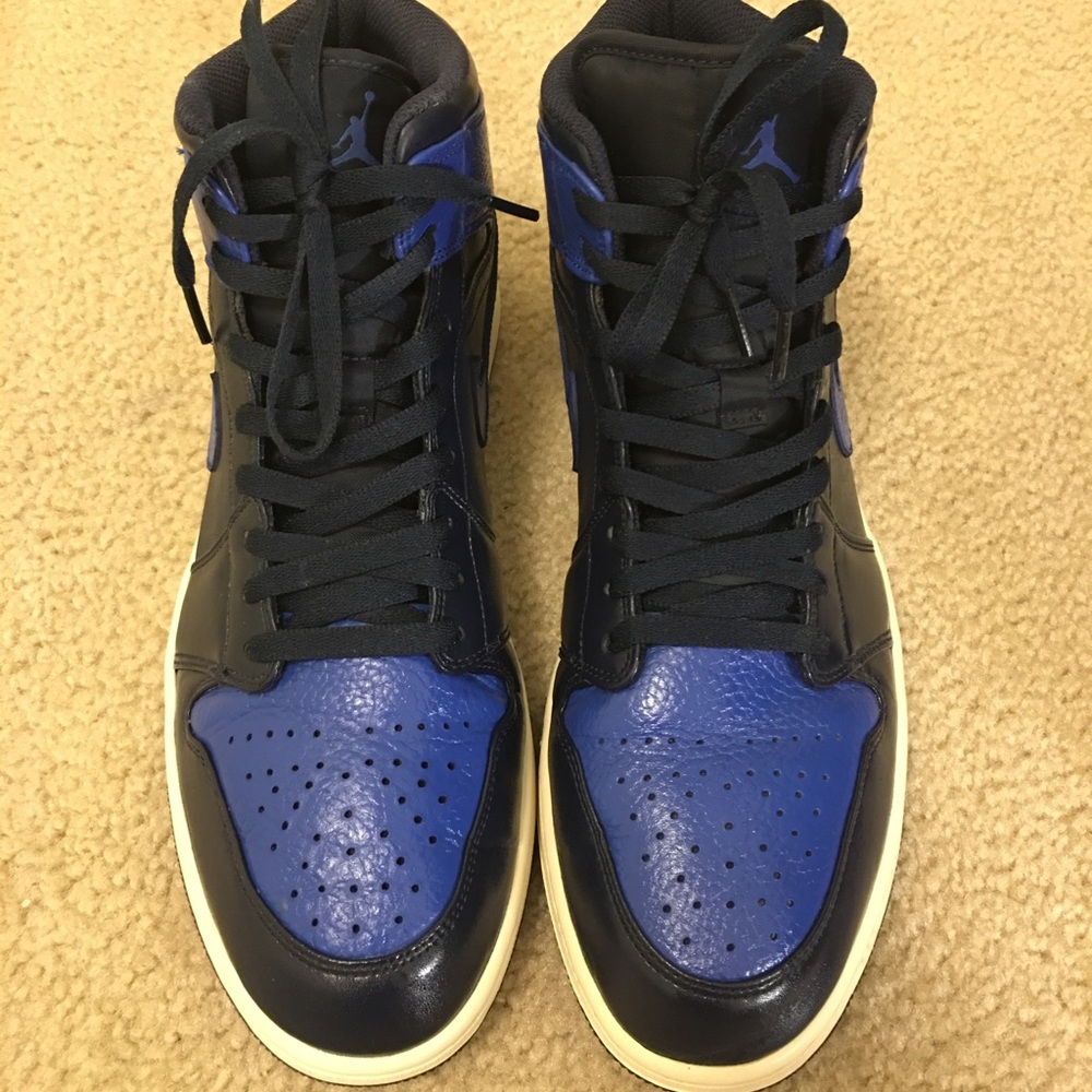 Air Jordan Retro 1 Obsidian Royal Blue